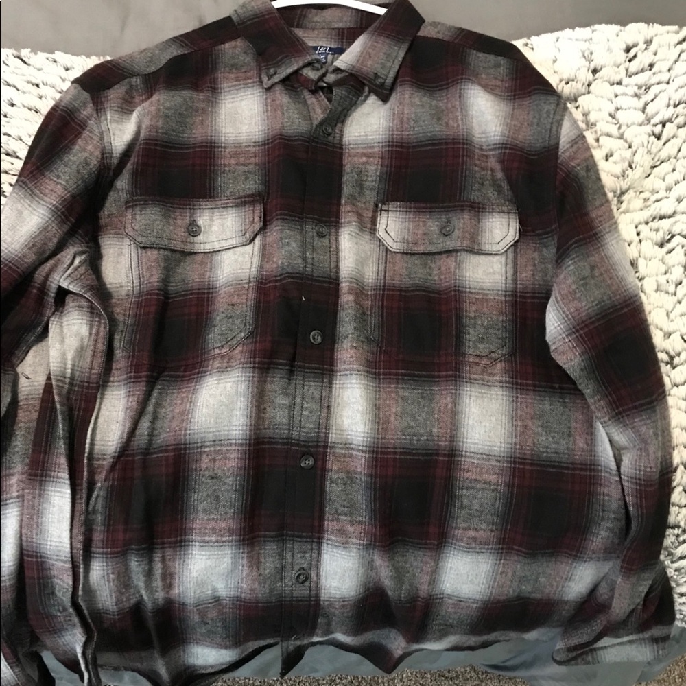 3 Button Up Flannels - image 6